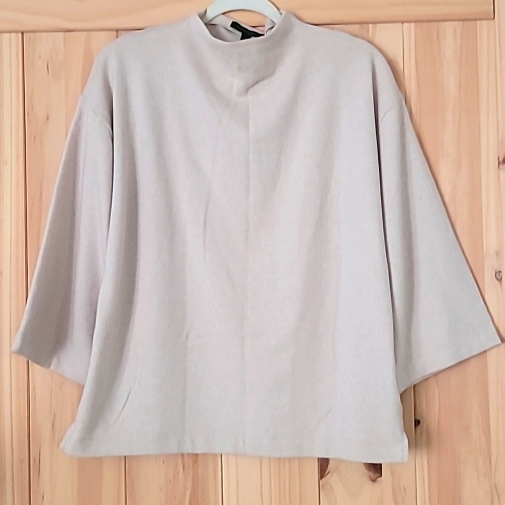 Mock neck sweat shirt